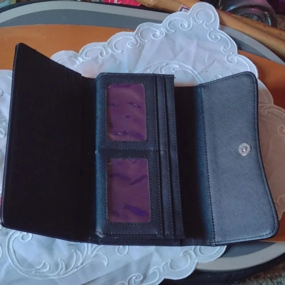 Leather Wallet - Picture 2 of 3